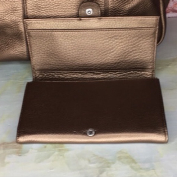 Talbots Metallic Golden Bronze Soft Pebbled Leather Tote and Wallet Set - Picture 11 of 13